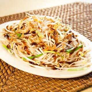 Oyster Sauce Bean Sprouts 蠔油蒜茸豆芽菜